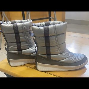SOREL snow boots